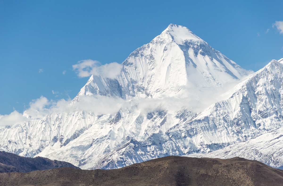 धौलागिरिमा ज्यान गुमाएका रुसी पर्वतारोहीको शव काठमाडौं ल्याइयो