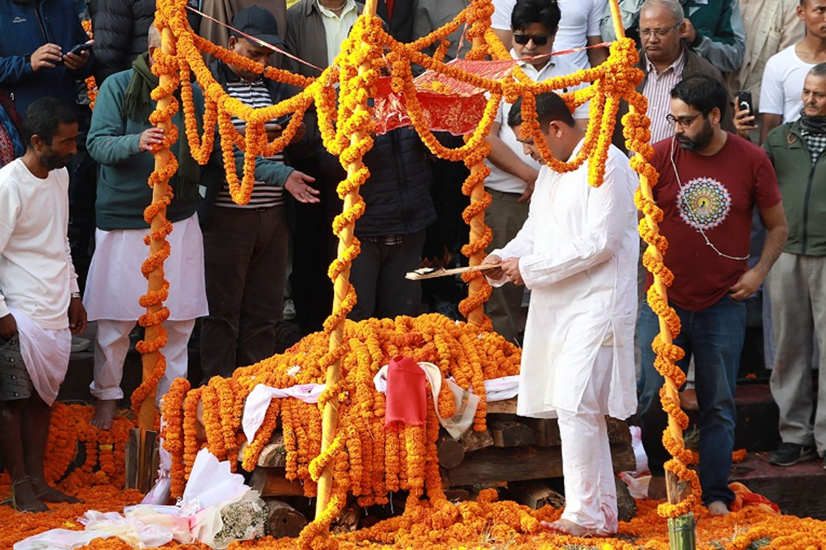 पूर्वसभामुख दमननाथ ढुंगानाको राजकीय सम्मानका साथ अन्त्येष्टि