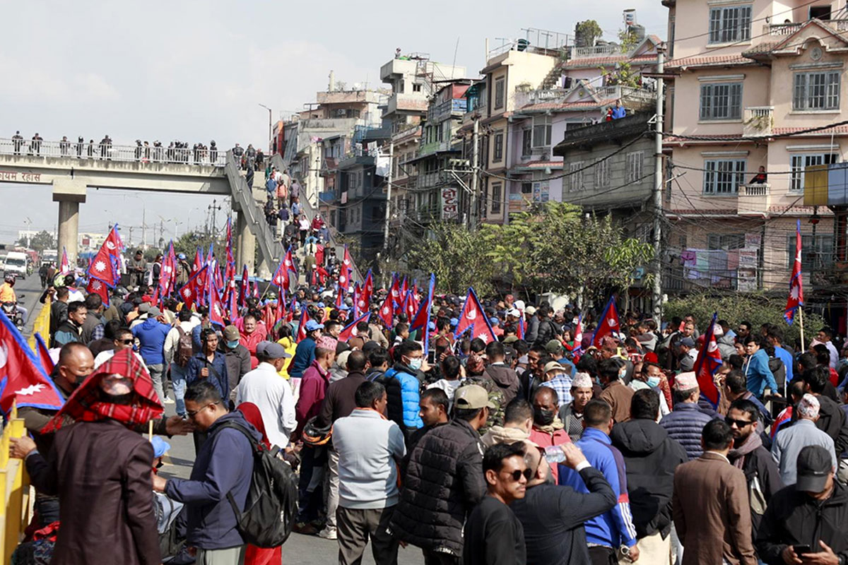 कोटेश्वरमा दुर्गा प्रसाईं समूहको प्रदर्शन