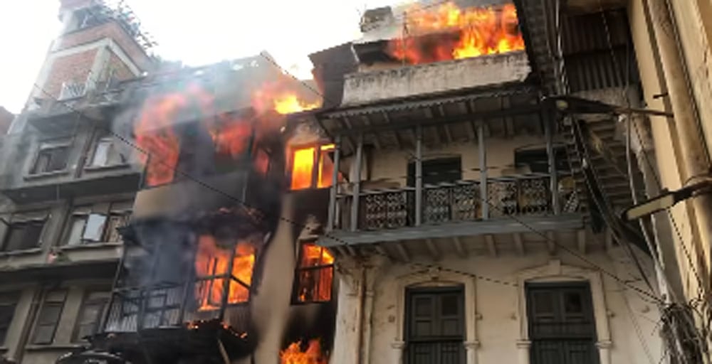 ग्याँस लिक भएर काठमाडौंको मखनटोलमा आगलागी हुँदा एक महिलाको मृत्यु