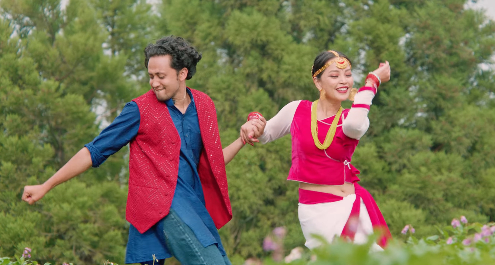 ‘ऊनको स्वीटर’को गीत ‘चाइनेजो जिन्दगानीमा’ले निरुता सिंहलाई सम्झायो 'दर्पण छाया', गरिन् परीक्षा र एलेक्सको प्रशंसा