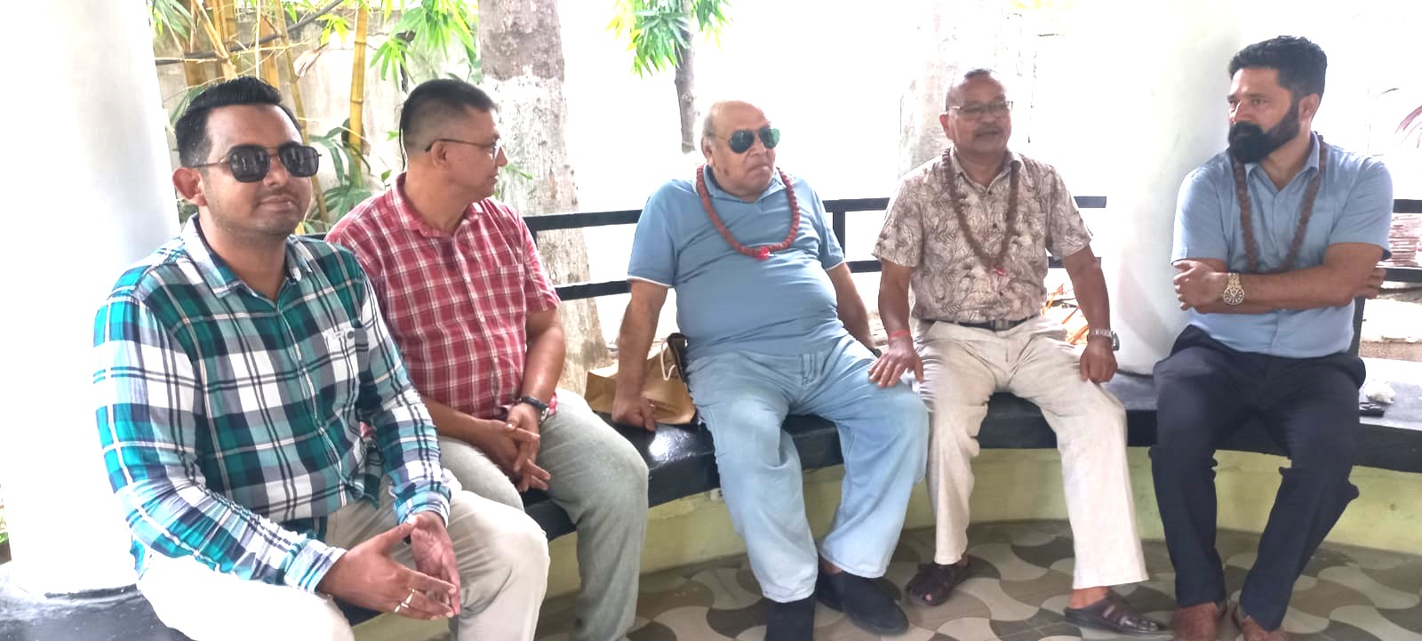विश्व रक्तदाता दिवसमा चर्मरोग विशेषज्ञ ठाकुरसहित दुई जना सम्मानित 