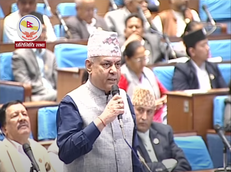 सांसद घिमिरेको प्रश्न : संसद बहिष्कार गरेर कति दिन चल्छ ?