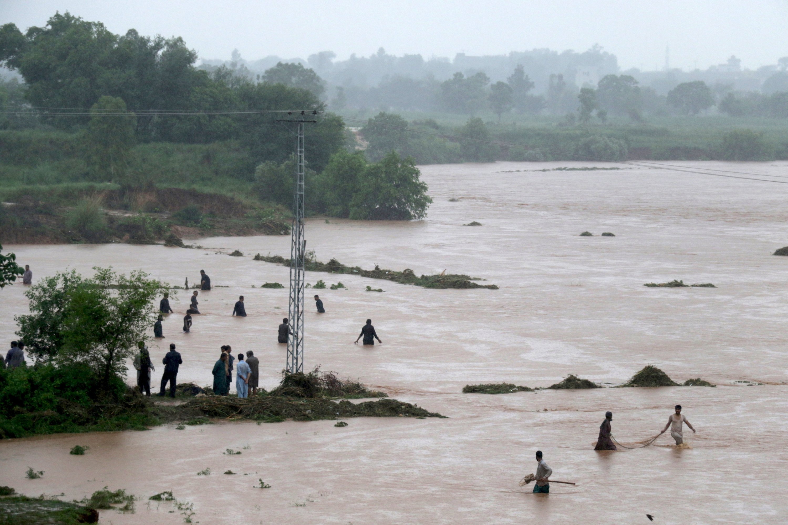 पाकिस्तानमा भीषण वर्षाः ६३ जनाको मृत्यु, आपतकाल घोषणा