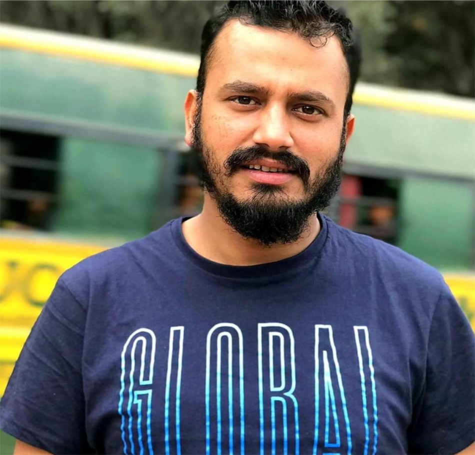 ‘झरीपछिको इन्द्रेणी’ निर्देशन गर्दै ‘पाँडे’