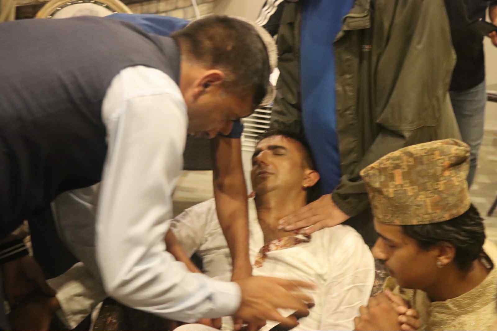 ‘जनै हराएको मान्छे’को गीत सुटिङमा ढलेका गायक थानेश्वर, के भएको थियो ?