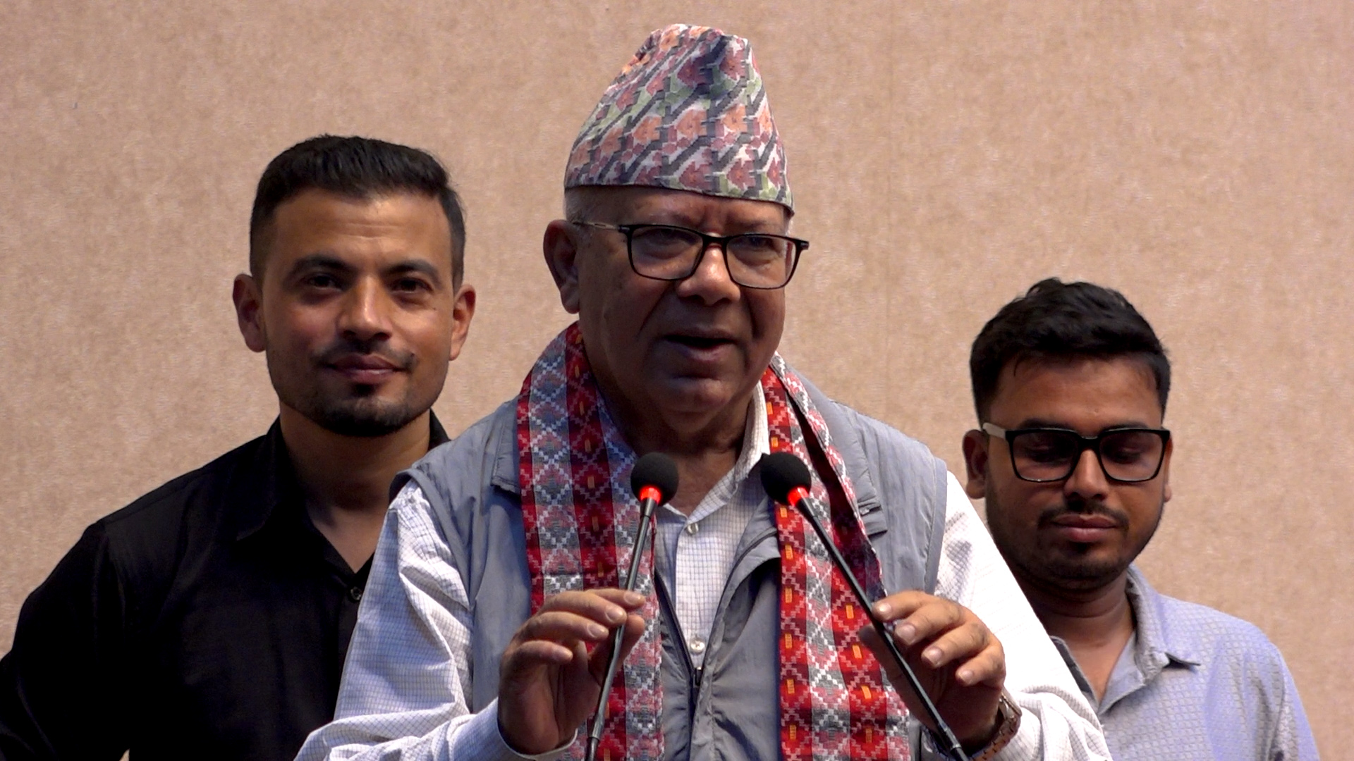 बामदेवलाई भित्र्याउँदै नेपालले भने : कम्युनिष्ट शक्तिहरु एक हुनैपर्छ