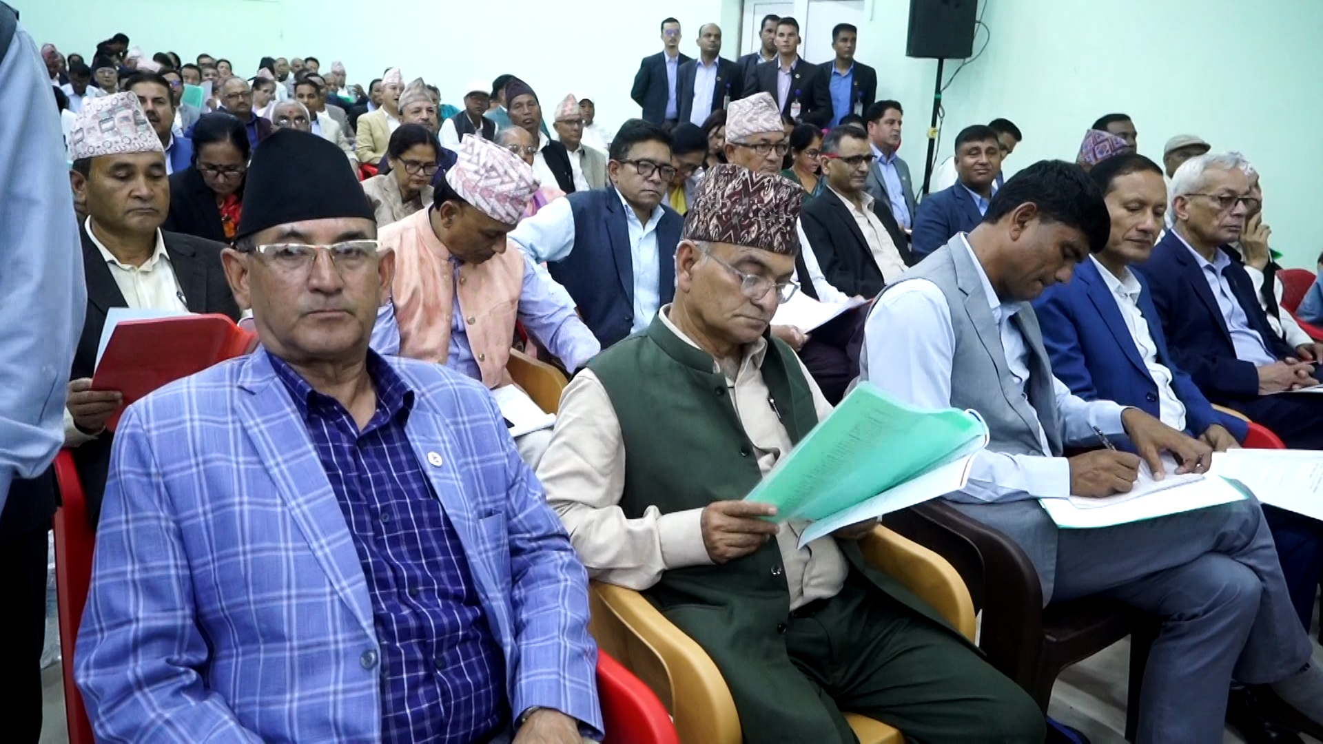‘विद्या भण्डारीको आग्रहमा भेट भएको हो, पार्टीभित्र मतभेद छैन’