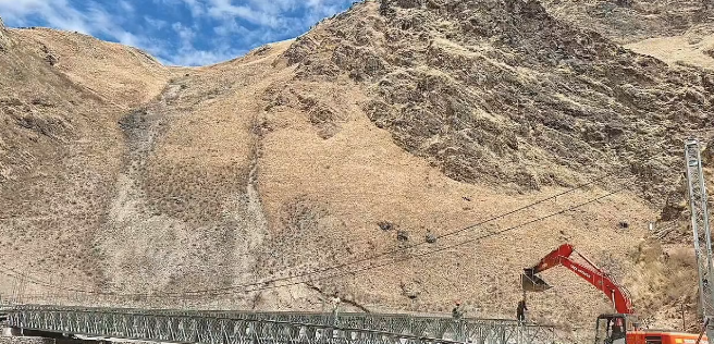 ‎‎पुल उद्घाटनको लागि प्रधानमन्त्री ओली हुम्ला