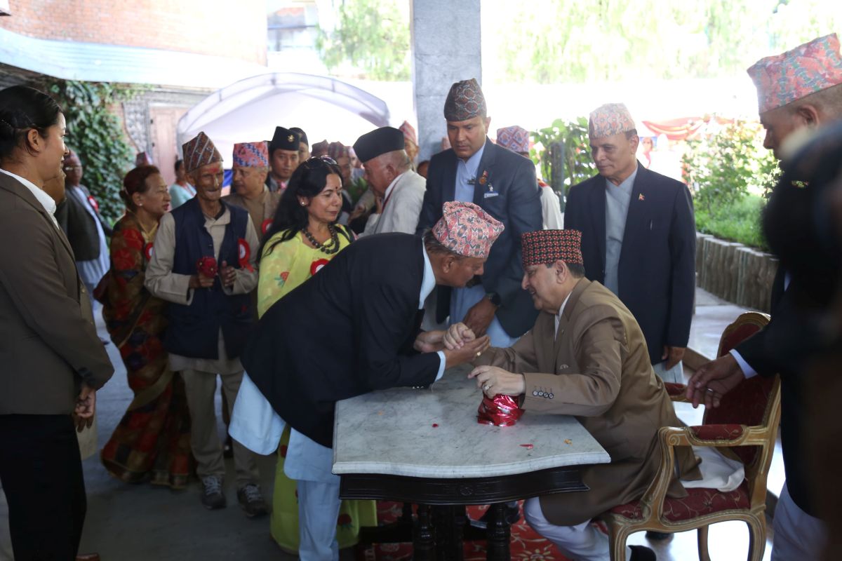 पूर्वराजा ज्ञानेन्द्र शाहको ७९औँ जन्मदिन: निर्मल निवासमा समर्थकको उत्साहपूर्ण उपस्थिति