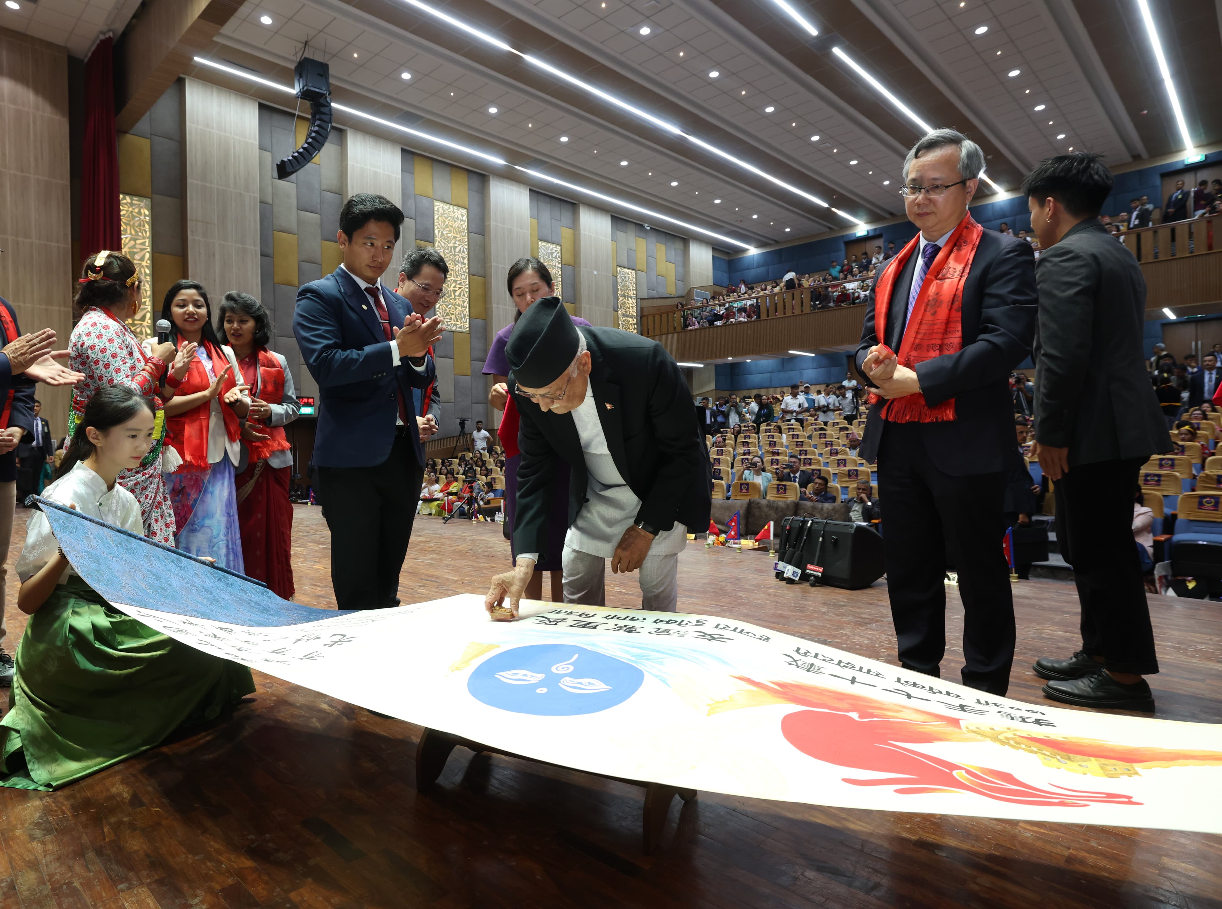नेपाल र चीनबीचको सम्बन्धलाई पुस्ता पुस्तासम्म विस्तार गर्नुपर्छः प्रधानमन्त्री