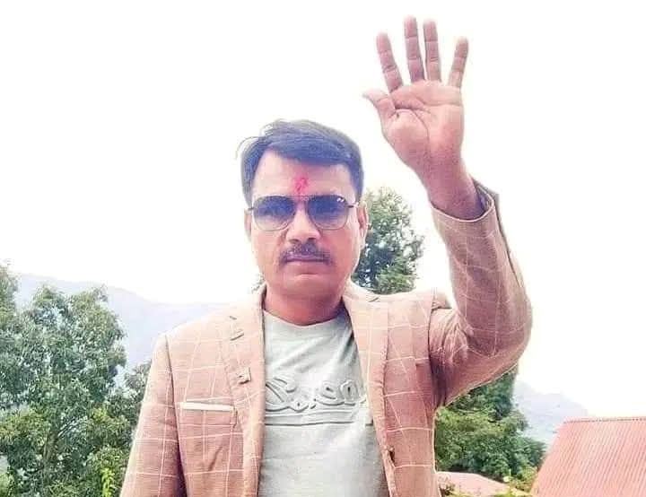 चार दलको गठबन्धनलाई चुनौती दिँदै रास्वपाको दोब्बर मतअन्तरले शानदार जित हात पारे सापकोटाले