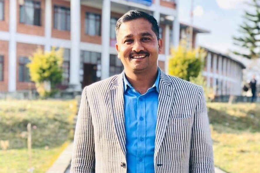 एमाले केन्द्रीय सदस्य ऐन महरविरुद्ध पक्राउ आदेश जारी, बलात्कार मुद्दामा अनुसन्धान अघि बढ्दै