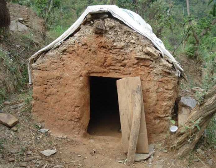 कञ्चनपुरमा ३९ छाउगोठ भत्काइयो