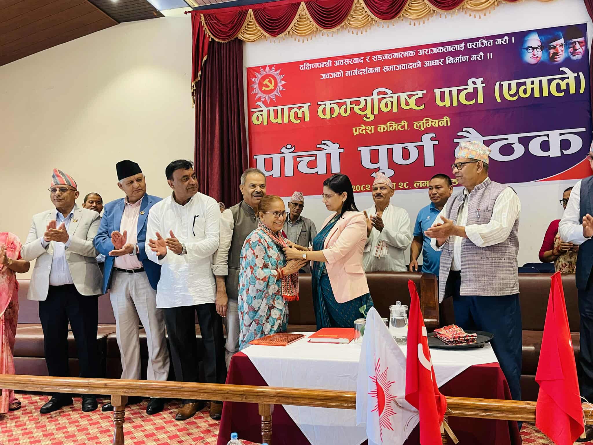 एकीकृत समाजवादीकी केन्द्रीय सदस्य उमा काफ्ले एमालेमा प्रवेश