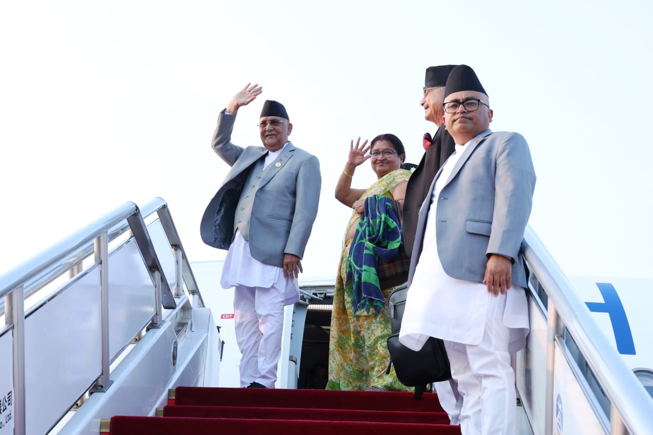 चीन भ्रमण सम्पन्न गरी प्रधानमन्त्री ओली स्वदेश फिर्ता