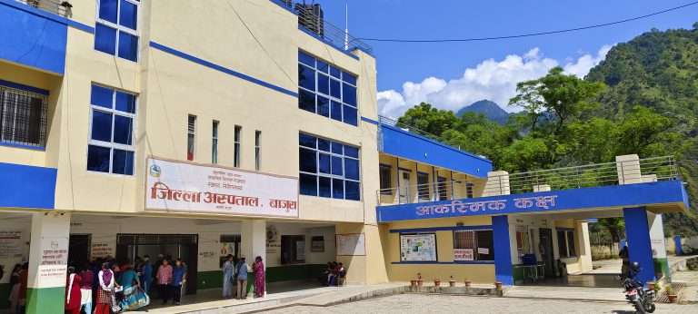 जिल्ला अस्पताल बाजुरामा जिवनजलको अभाव, विरामीलाई सास्ती