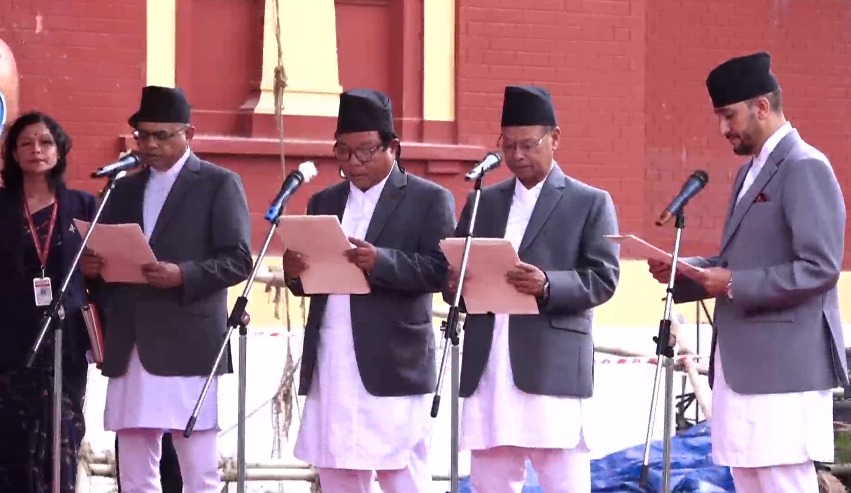 नवनियुक्त चार मन्त्रीले लिए पद तथा गोपनीयताको शपथ 