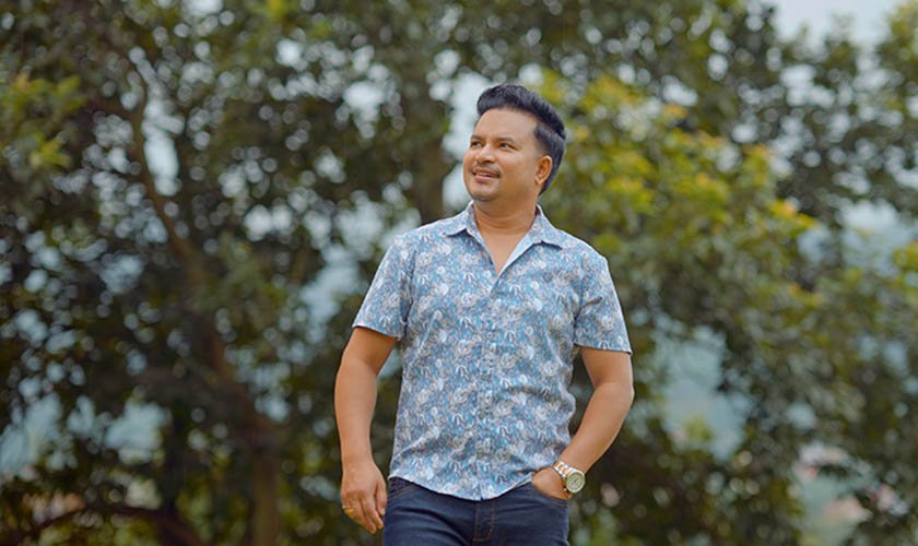 प्रेम सेनको दसैँ गीत ‘आकाशैमा’