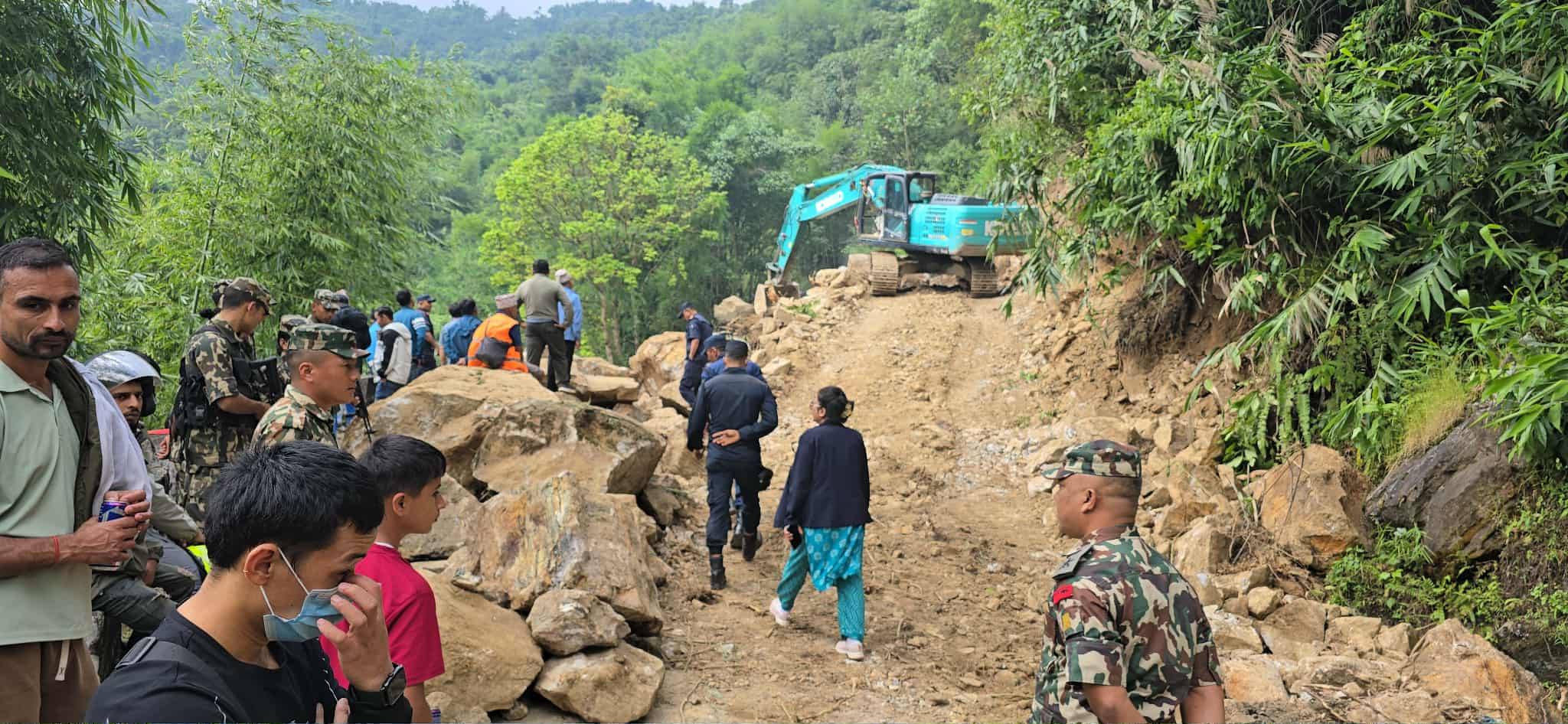 अझै खुलेन मेची राजमार्ग