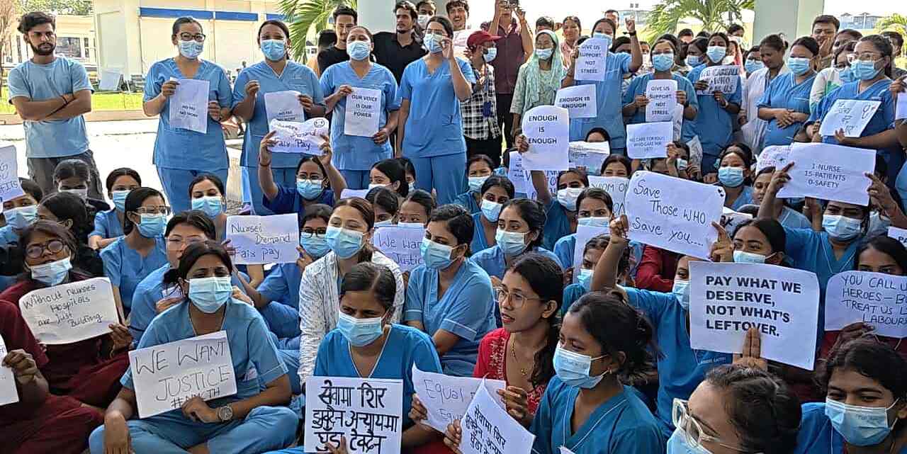 न्यूनतम् पारिश्रमिक नपाएको भन्दै आन्दोलनमा उत्रिए नर्स
