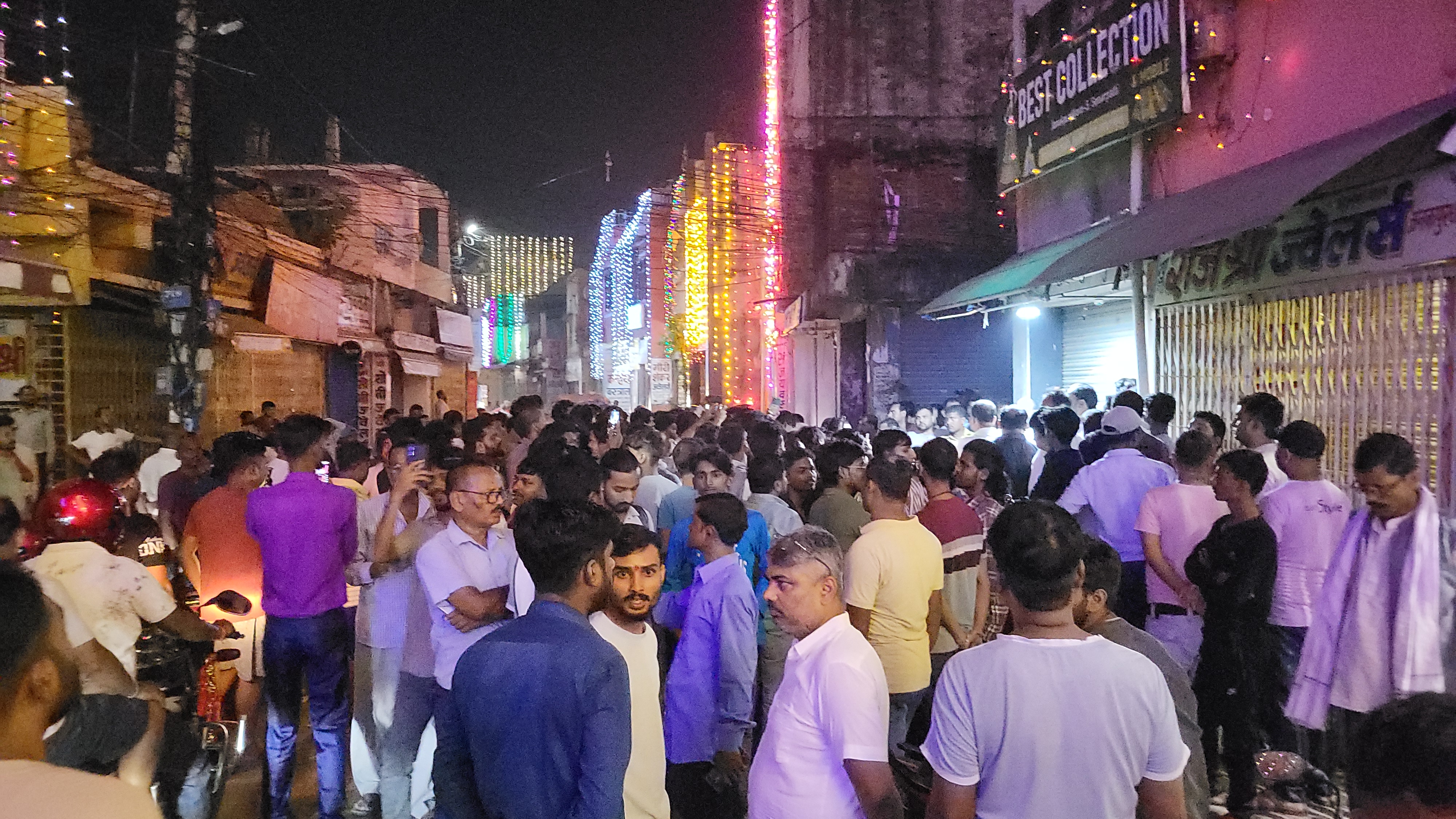 सुन पसलमा छापा मारेपछि प्रहरी र व्यवसायीबीच झडप, १० जना घाइते
