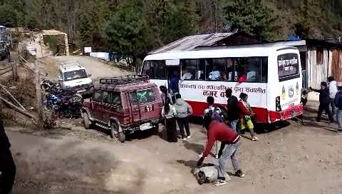 रारातालमा आन्तरिक–बाह्य पर्यटकको घुइँचो लाग्दा राजस्वमा वृद्धि रारातालमा आन्तरिक–बाह्य पर्यटकको घुइँचो लाग्दा राजस्वमा वृद्धि