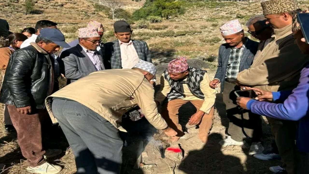 बाजुराको दानसाँघु खोलामा जडाङ्गाको बेलिब्रिज स्थानान्तरण हुने, आवतजावतमा सहज हुने अपेक्षा बाजुराको दानसाँघु खोलामा जडाङ्गाको बेलिब्रिज स्थानान्तरण हुने, आवतजावतमा सहज हुने अपेक्षा