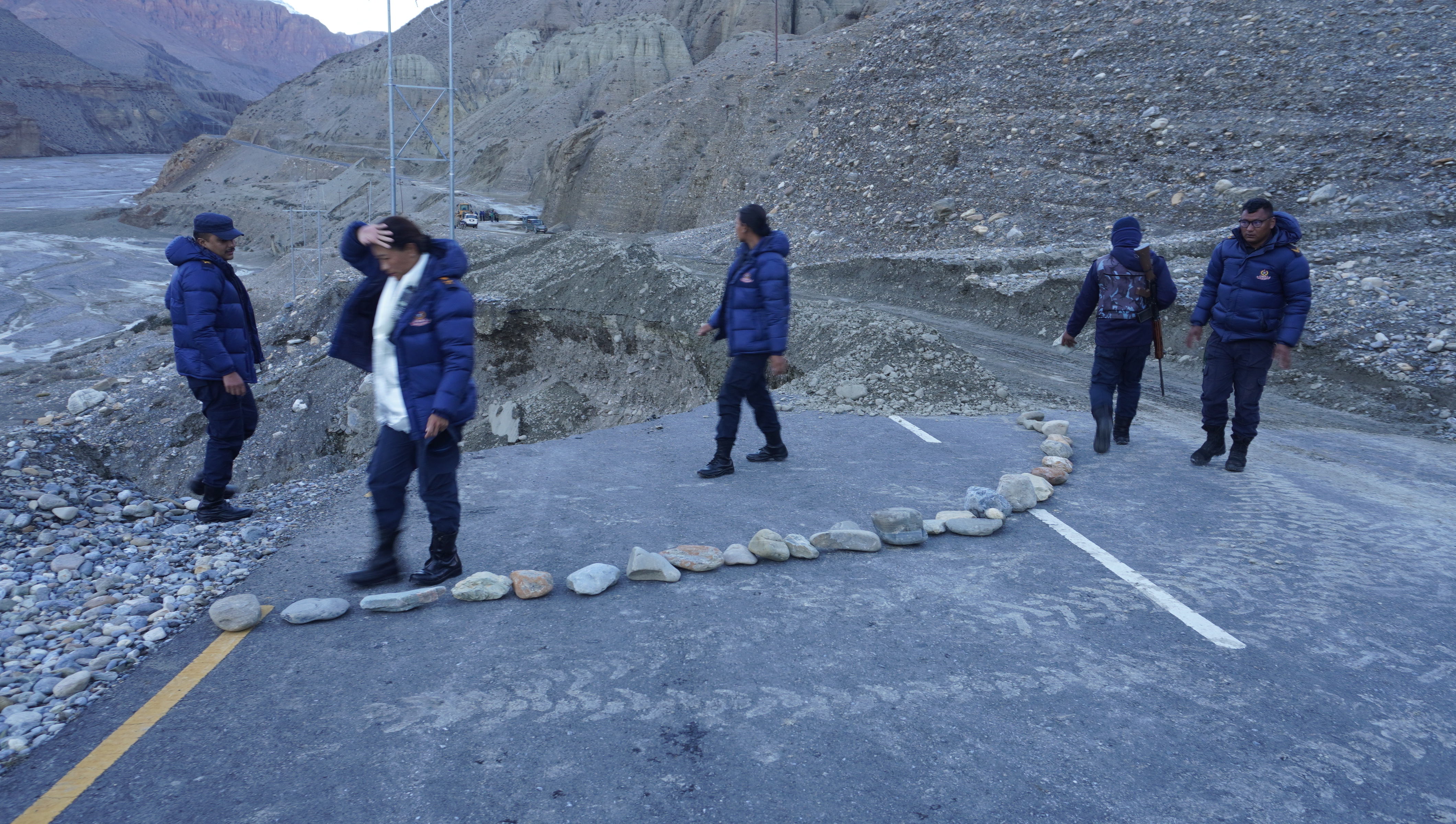 पहिराले कागबेनी–कोरला सडक अवरुद्ध पहिराले कागबेनी–कोरला सडक अवरुद्ध