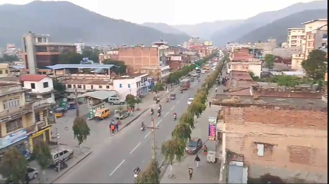 हेटौंडा–९ मा स्थानीयको अवरोधपछि सडक नापजाँच रोकियो, पुरानो सडक कायम गर्न माग