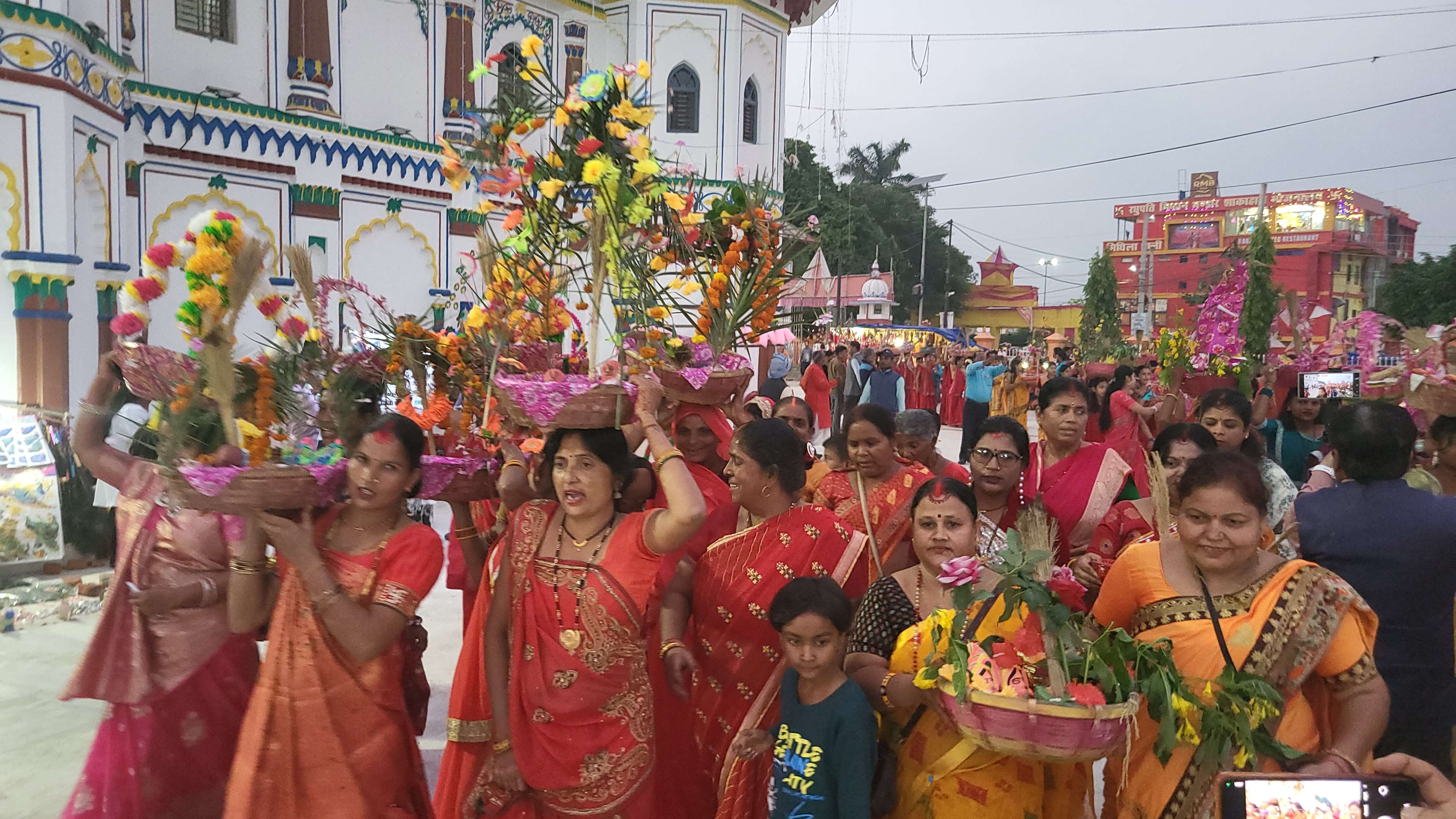 जनकपुरधाममा सामाचकेवा महोत्सव सम्पन्न  जनकपुरधाममा सामाचकेवा महोत्सव सम्पन्न
