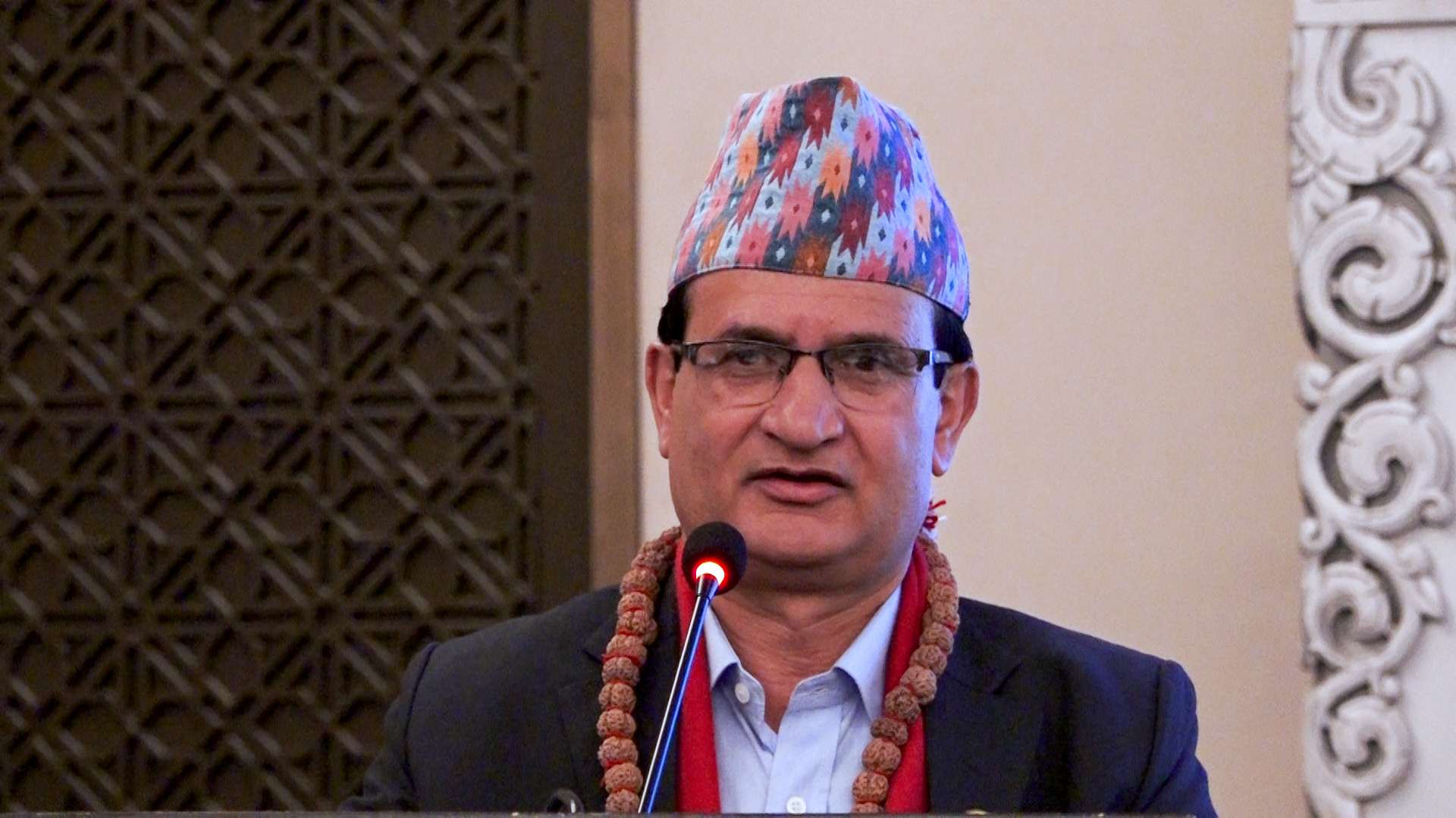 देशको माटोले दिएको बिउ चिन्न नसक्दा आयात गर्नुपर्ने अवस्था आयोः मन्त्री पौडेल देशको माटोले दिएको बिउ चिन्न नसक्दा आयात गर्नुपर्ने अवस्था आयोः मन्त्री पौडेल