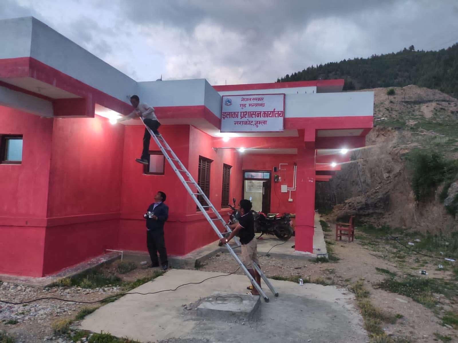 जुम्लाको नराकोट इलाका प्रशासन कार्यालय बन्द हुँदा सेवा अवरुद्ध जुम्लाको नराकोट इलाका प्रशासन कार्यालय बन्द हुँदा सेवा अवरुद्ध