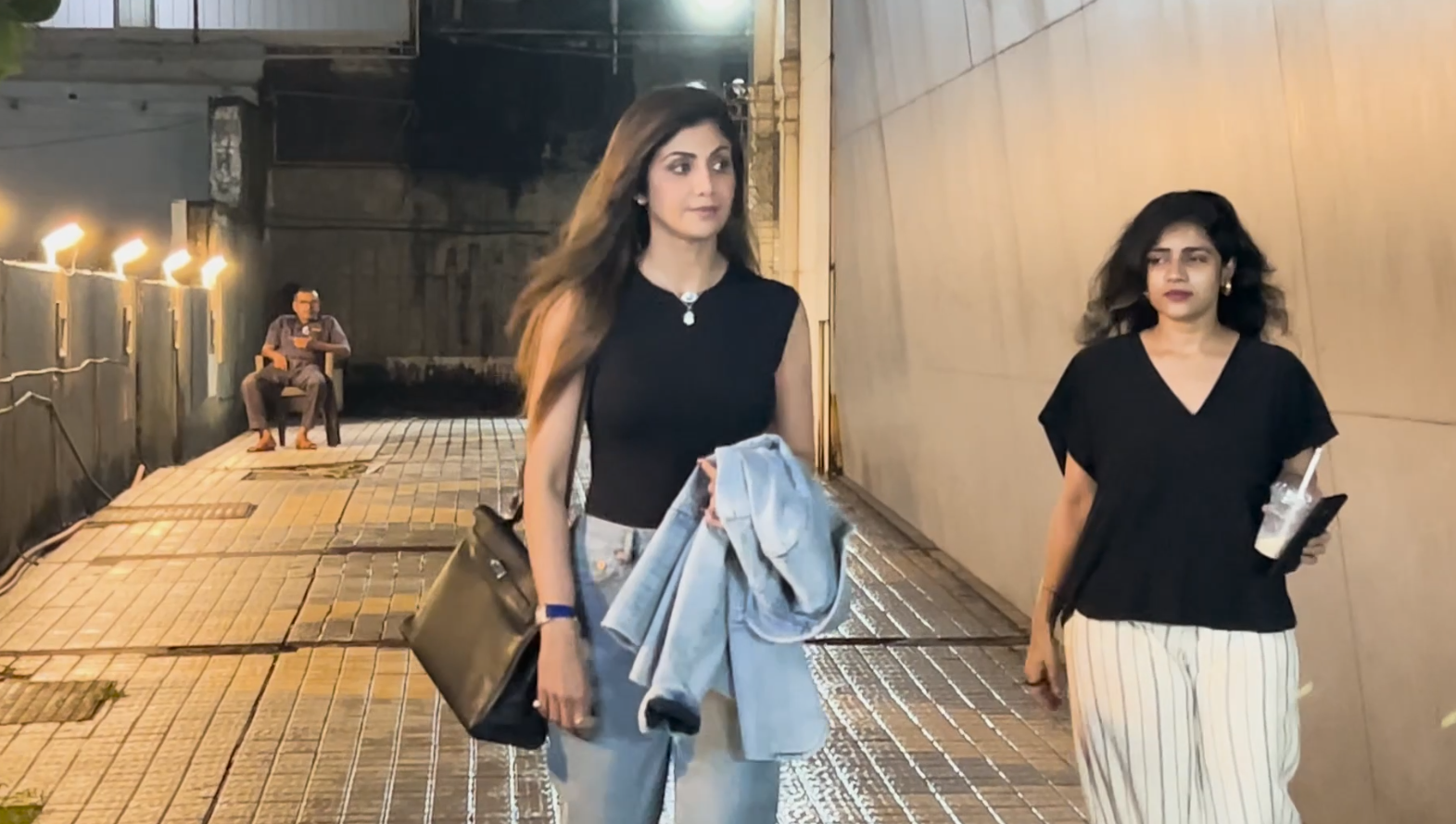 शिल्पा शेट्टी : फिटनेस आइकन शिल्पा शेट्टी : फिटनेस आइकन