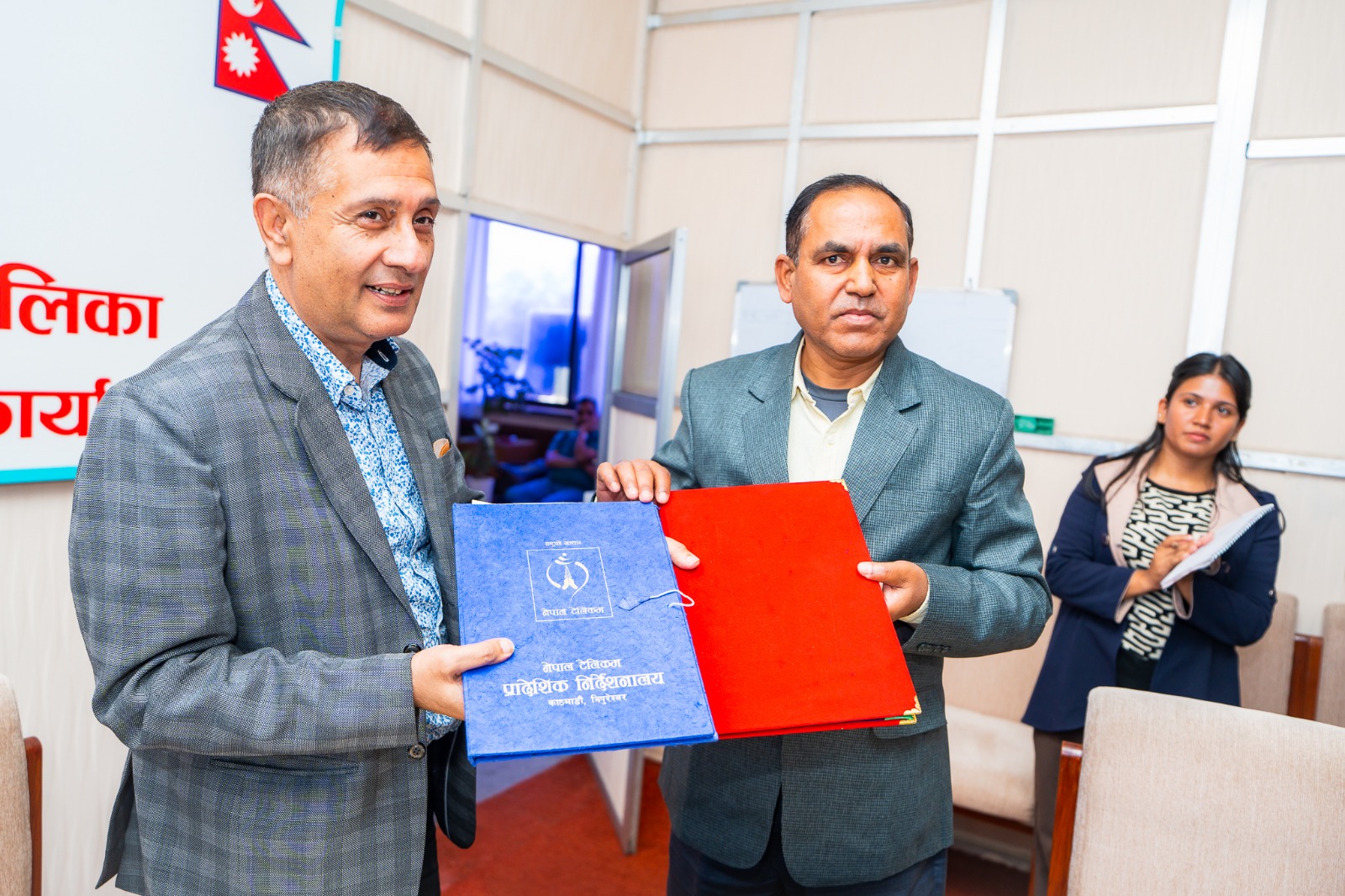 सीसीटिभी क्यामरा नेटवर्कका लागि काठमाडौँ महानगर र टेलिकमबीच सम्झौता सीसीटिभी क्यामरा नेटवर्कका लागि काठमाडौँ महानगर र टेलिकमबीच सम्झौता