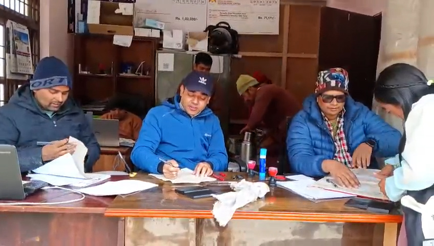 हिमाली गाउँ उमाकुण्डले दियो नागरिकलाई वडाबाटै सबै सरकारी सेवा हिमाली गाउँ उमाकुण्डले दियो नागरिकलाई वडाबाटै सबै सरकारी सेवा