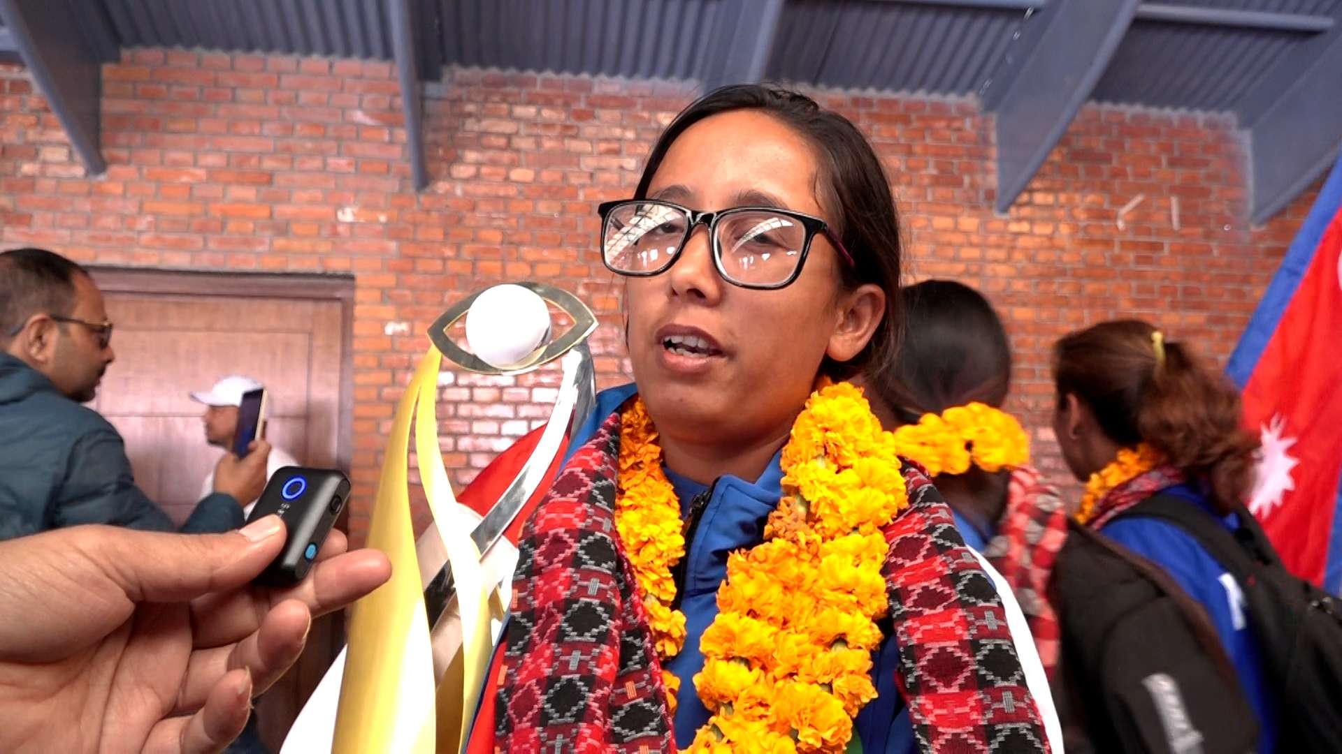 दृष्टिविहीन महिला टोलीको गुनासोः राष्ट्रबाट आवश्यक सहयोग नपाउँदा ट्रफि ल्याउन सकेनौं 