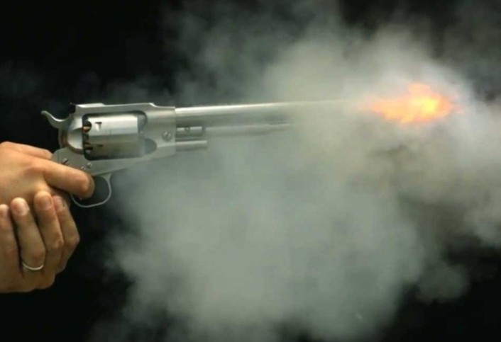 प्रहरी र तस्करबीच गोली हानाहान