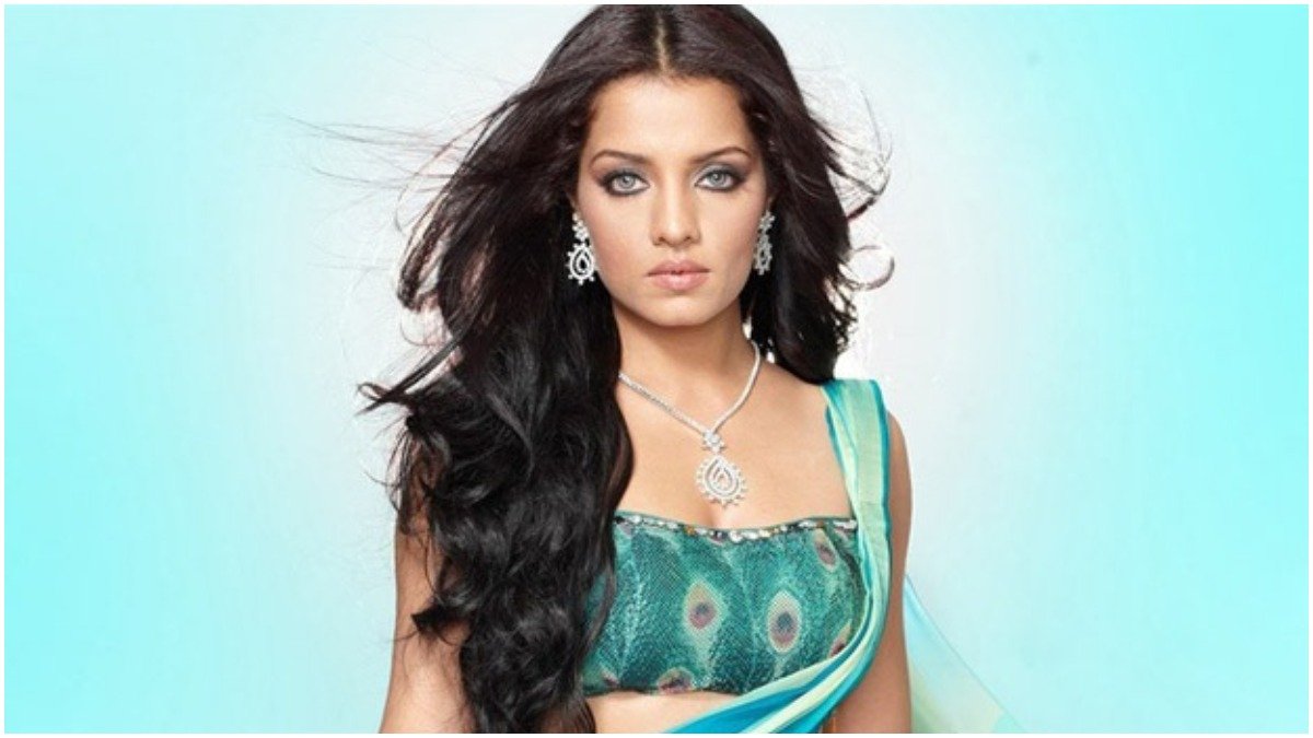 जिन्दगीले सबैकुरा खोस्यो बलिउड अभिनेत्री सेलिना जिन्दगीले सबैकुरा खोस्यो बलिउड अभिनेत्री सेलिना