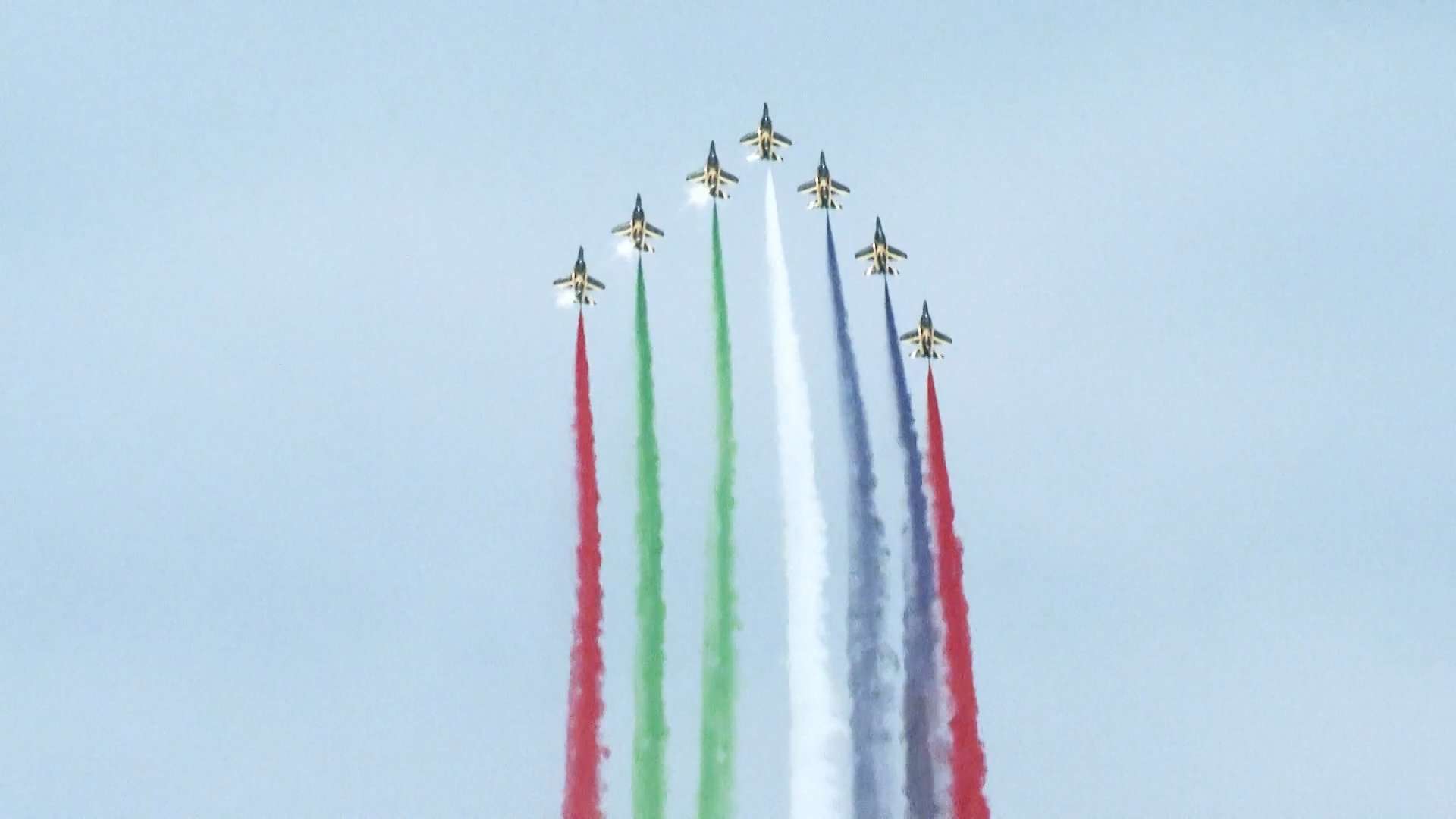 दुबई एयर शो २०२५ मा प्रभावशाली हवाई प्रदर्शन दुबई एयर शो २०२५ मा प्रभावशाली हवाई प्रदर्शन