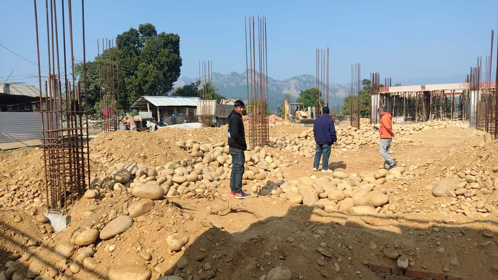 बजेट नहुँदा अस्पताल भवन निर्माणमा ढिलाइ बजेट नहुँदा अस्पताल भवन निर्माणमा ढिलाइ