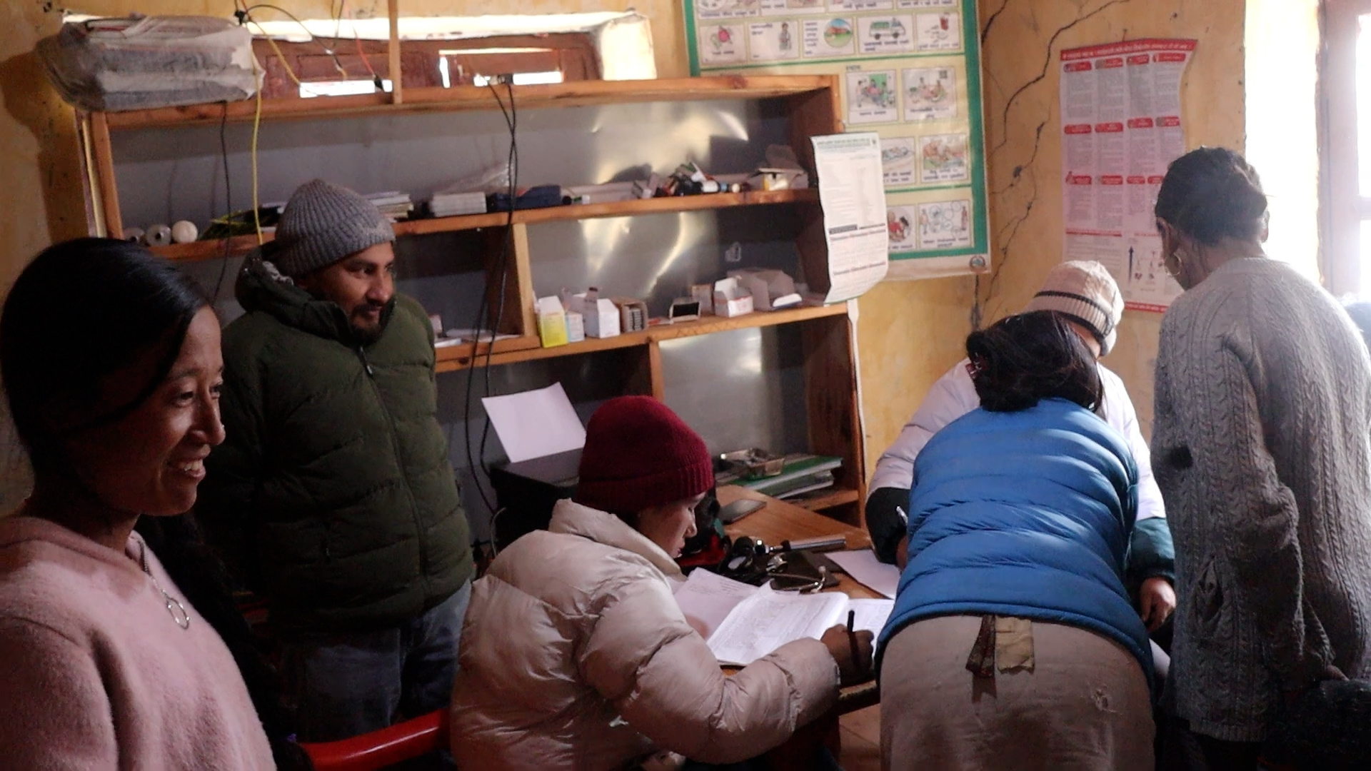 जिल्ला अस्पताल मुगुमा दम र भाइरल रुघाखोकीका बिरामीको चाप बढ्दो जिल्ला अस्पताल मुगुमा दम र भाइरल रुघाखोकीका बिरामीको चाप बढ्दो