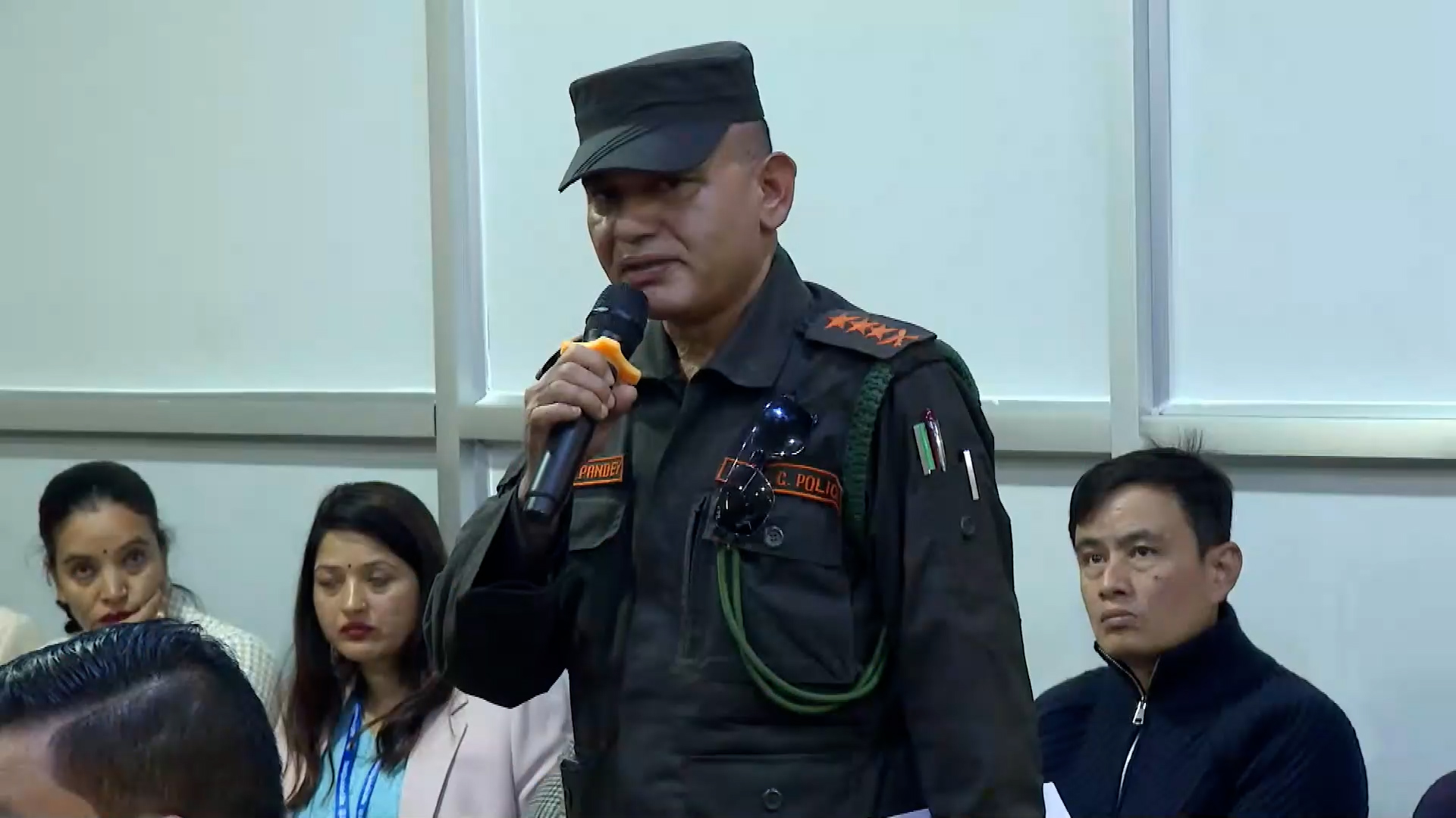 काठमाडौं महानगरपालिकामा रिक्त २७ प्रहरी सहायक निरीक्षक दरबन्दी व्यवस्थित गर्न जोड काठमाडौं महानगरपालिकामा रिक्त २७ प्रहरी सहायक निरीक्षक दरबन्दी व्यवस्थित गर्न जोड