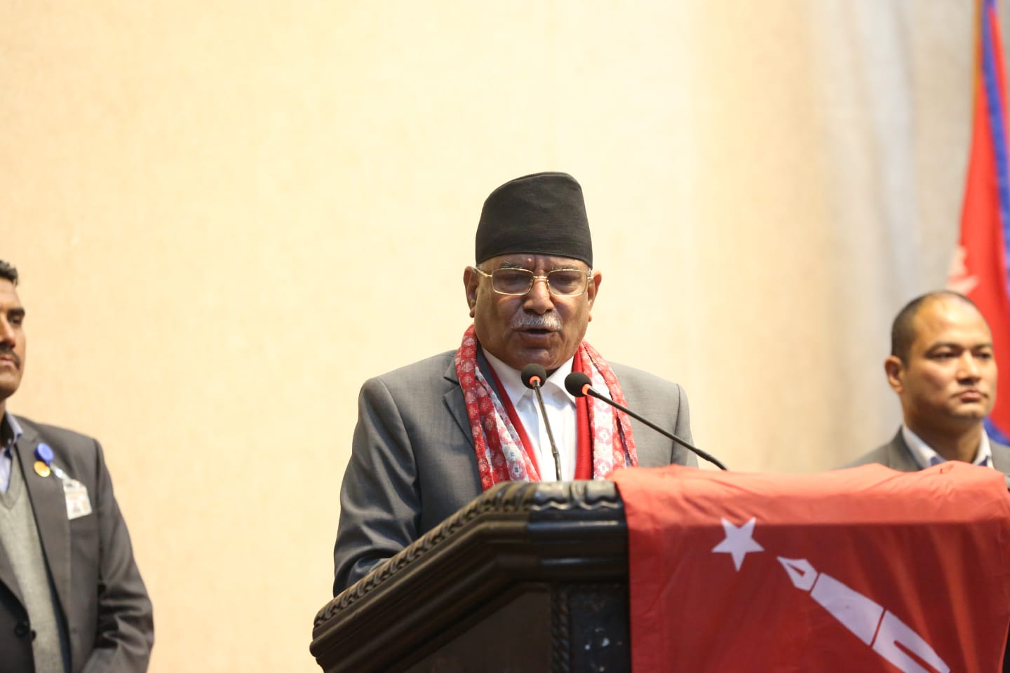 युवामाथि भ्रम फैलाउने राजा–महाराजाका आसेपासेः प्रचण्ड युवामाथि भ्रम फैलाउने राजा–महाराजाका आसेपासेः प्रचण्ड