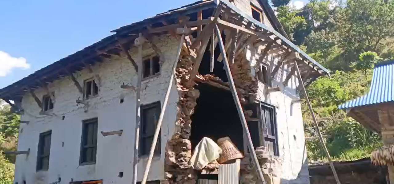 रामेछापको हिलेदेवीका पहिरो पीडित स्थानान्तरणको पर्खाइमा रामेछापको हिलेदेवीका पहिरो पीडित स्थानान्तरणको पर्खाइमा