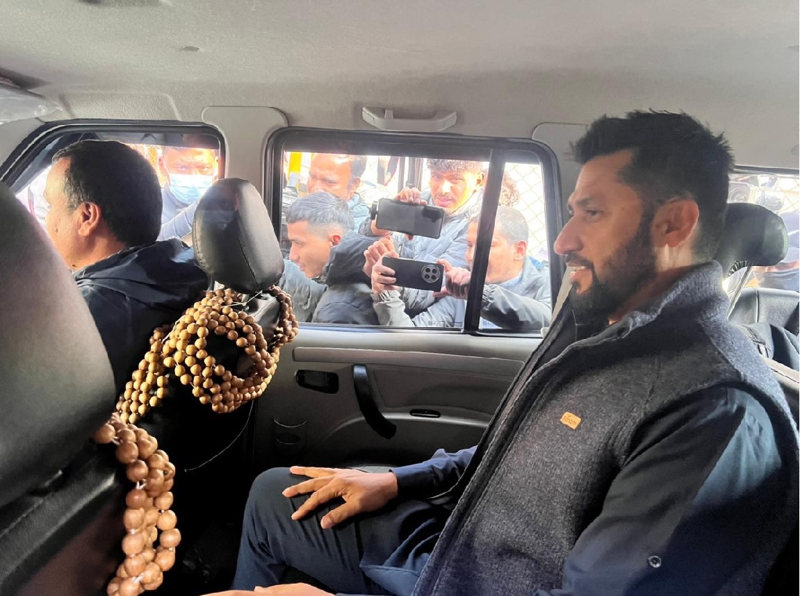 बालेन–रवि भेटवार्ता सम्पन्न, लामिछाने हँसिलो अनुहारसहित बाहिरिए