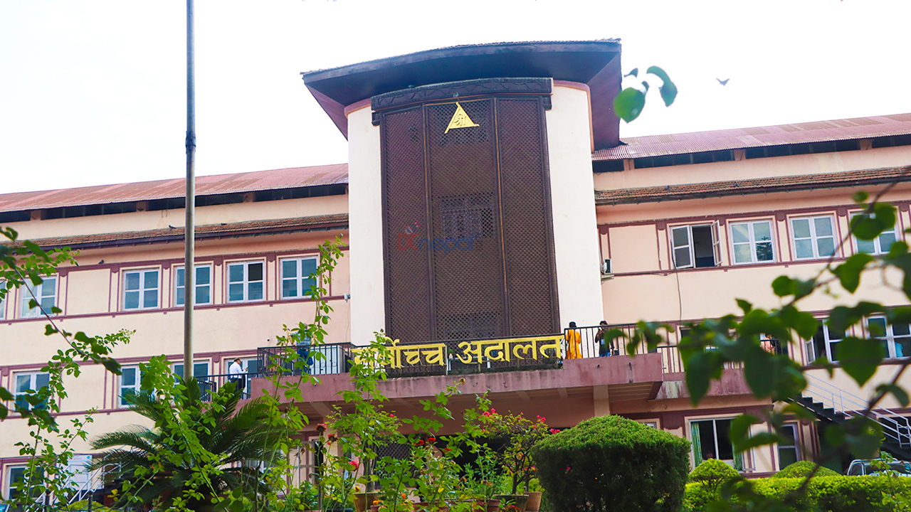 एमालेले दायर गरेको प्रतिनिधिसभा विघटनविरुद्धको रिट संवैधानिक इजलासमा सुनुवाइका लागि पेसी तोकियो