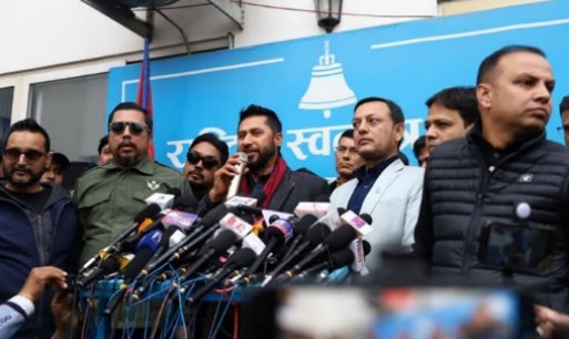 रास्वपाको केन्द्रीय कार्यालयमा लामिछानेले भने विद्रोहलाई क्रान्तिमा बदल्न बाँकी छ