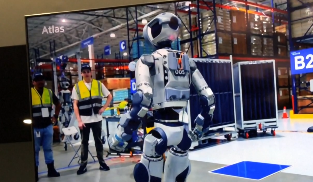 ह्युमनोइड रोबोटिक्सः अब वालबच्चा र वृद्धहरूको हेरचाह