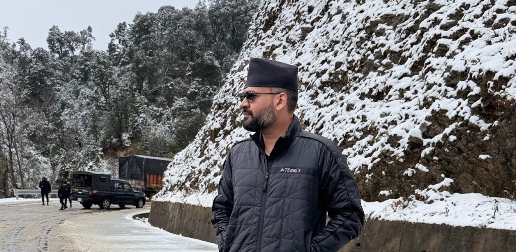 सुदुरपश्चिम पुगेर बालेनले डोटेलीमा लेखे 